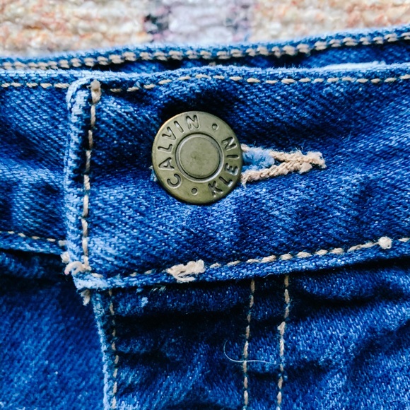 Vintage Calvin Klein denim skirt - Picture 3 of 5